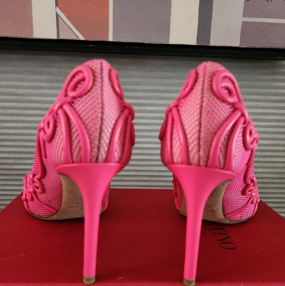 Valentino Garavani shoes 37